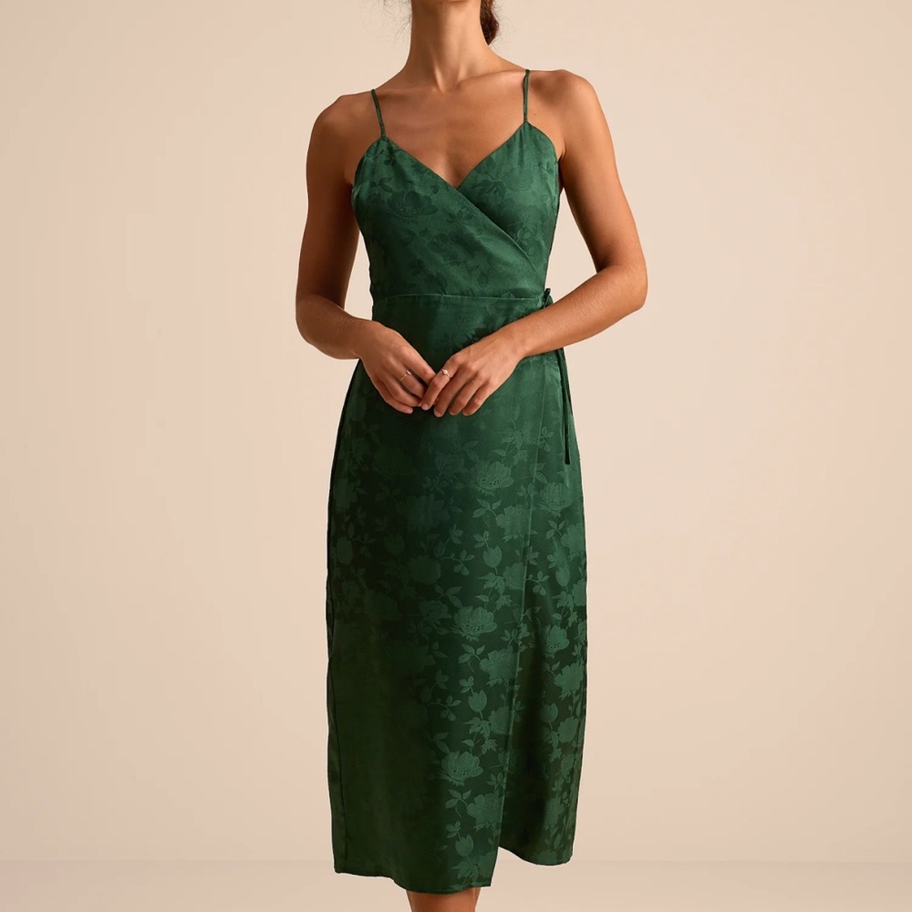 Lulus Emerald Green Satin Floral Wrap Midi Dress - Runs Large - Sz XS